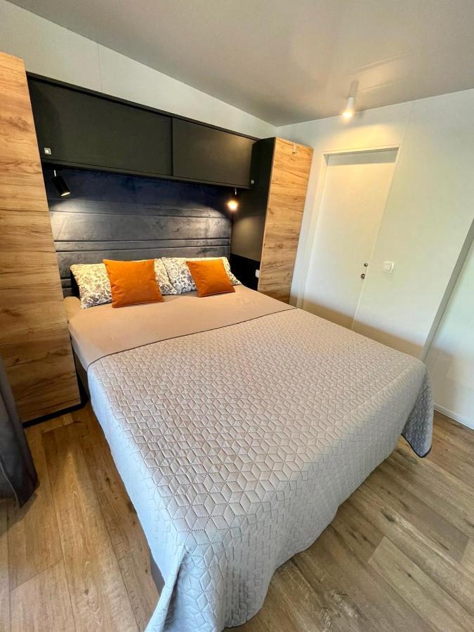 Villa Family Grand De Luxe Mobilhome Selce Exterior foto