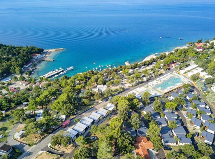 Villa Family Grand De Luxe Mobilhome Selce Exterior foto