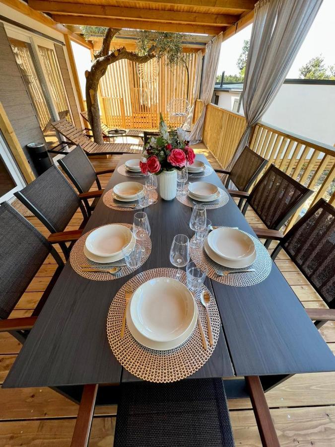 Villa Family Grand De Luxe Mobilhome Selce Exterior foto