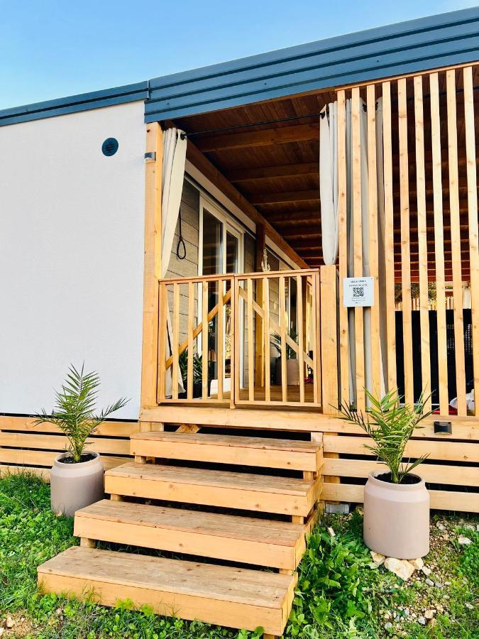 Villa Family Grand De Luxe Mobilhome Selce Exterior foto