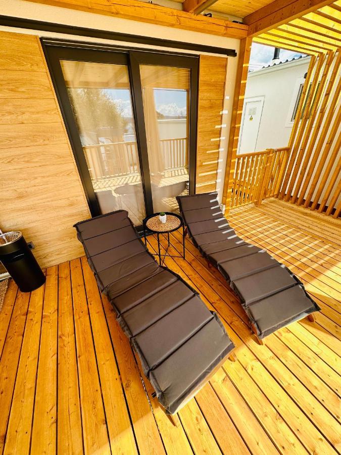Villa Family Grand De Luxe Mobilhome Selce Exterior foto