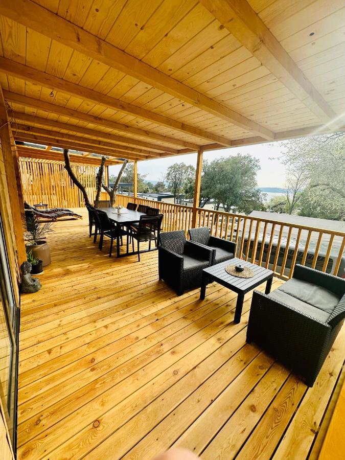Villa Family Grand De Luxe Mobilhome Selce Exterior foto